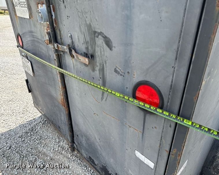 image for item ED5684 2002 W-W enclosed cargo trailer