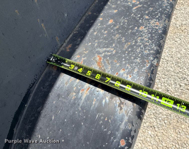 image for item ED5684 2002 W-W enclosed cargo trailer