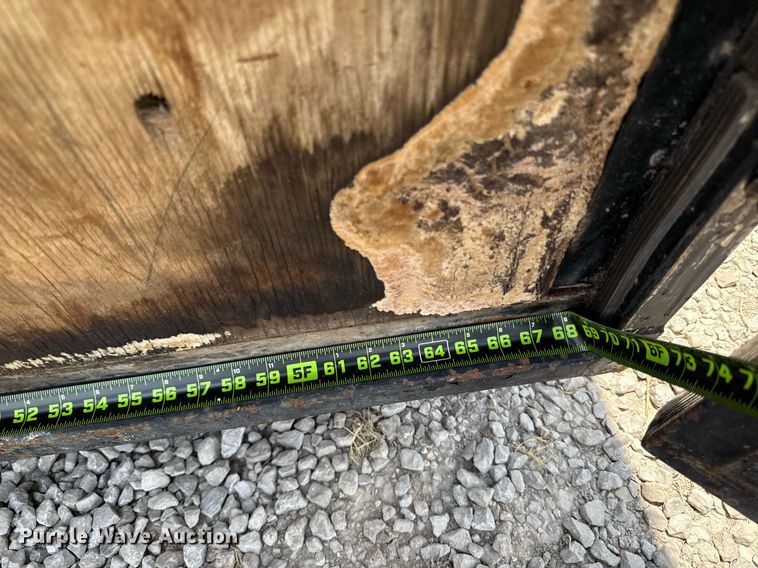 image for item ED5684 2002 W-W enclosed cargo trailer