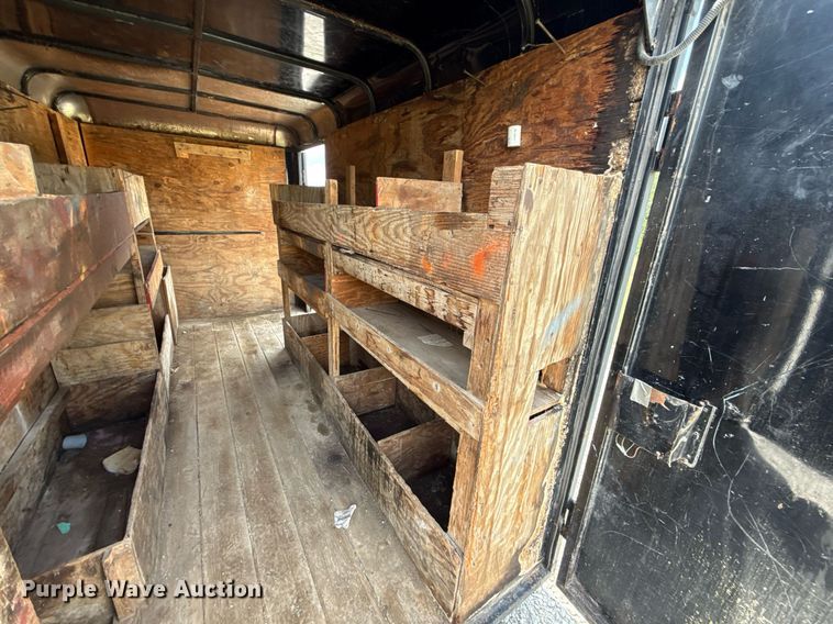 image for item ED5684 2002 W-W enclosed cargo trailer