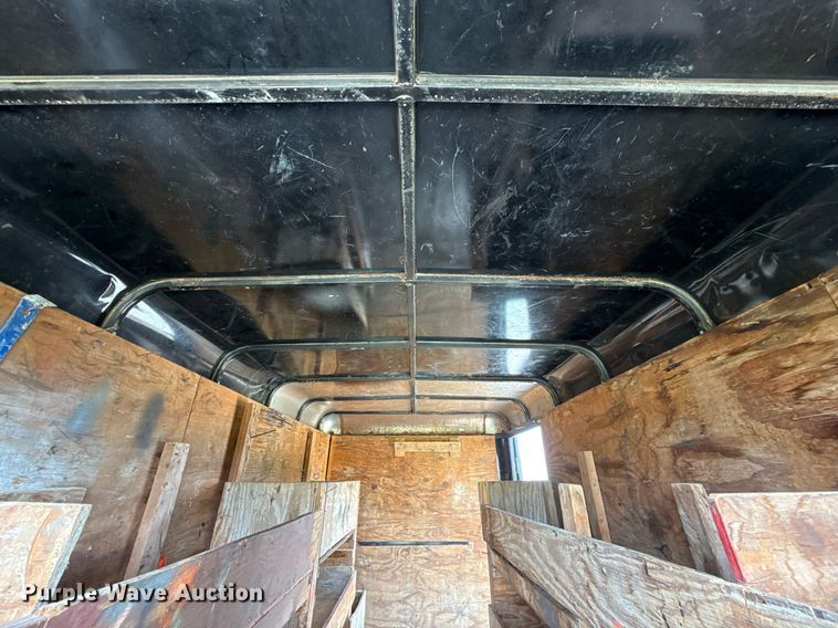 image for item ED5684 2002 W-W enclosed cargo trailer
