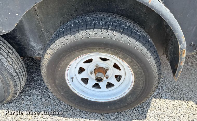 image for item ED5684 2002 W-W enclosed cargo trailer