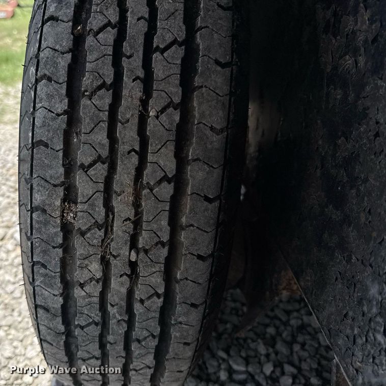 image for item ED5684 2002 W-W enclosed cargo trailer