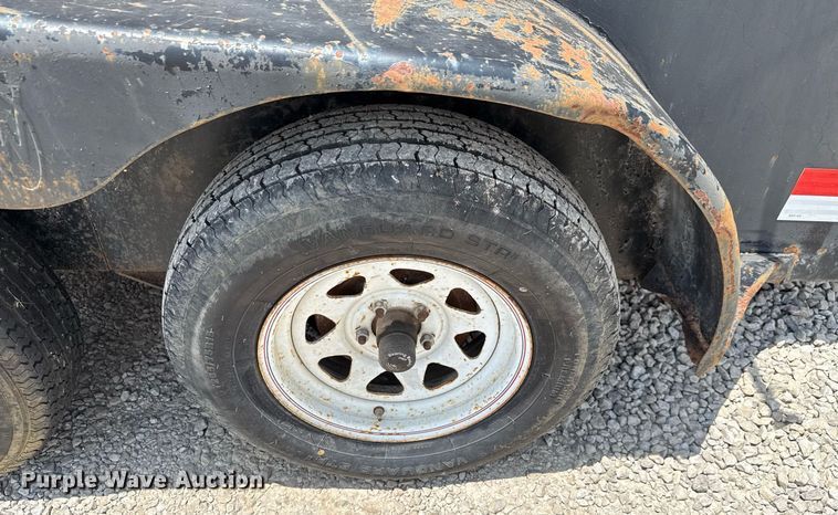 image for item ED5684 2002 W-W enclosed cargo trailer