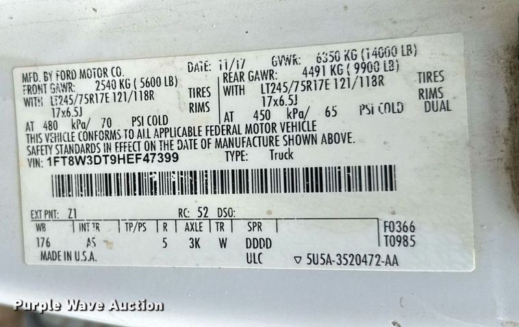 image for item ED5699 2017 Ford F350 Super Duty Crew Cab flatbed pickup truck