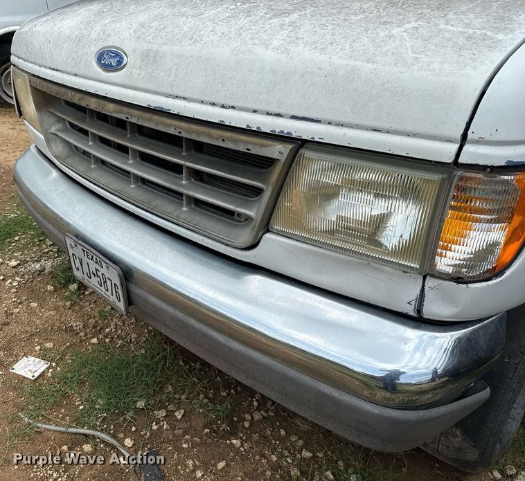 image for item ED5705 1995 Ford Club Wagon  van