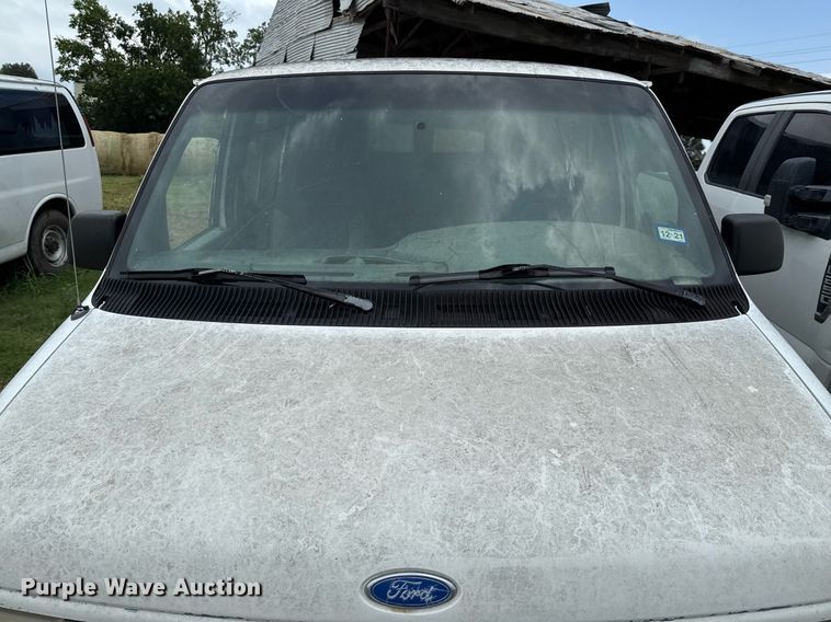 image for item ED5705 1995 Ford Club Wagon  van