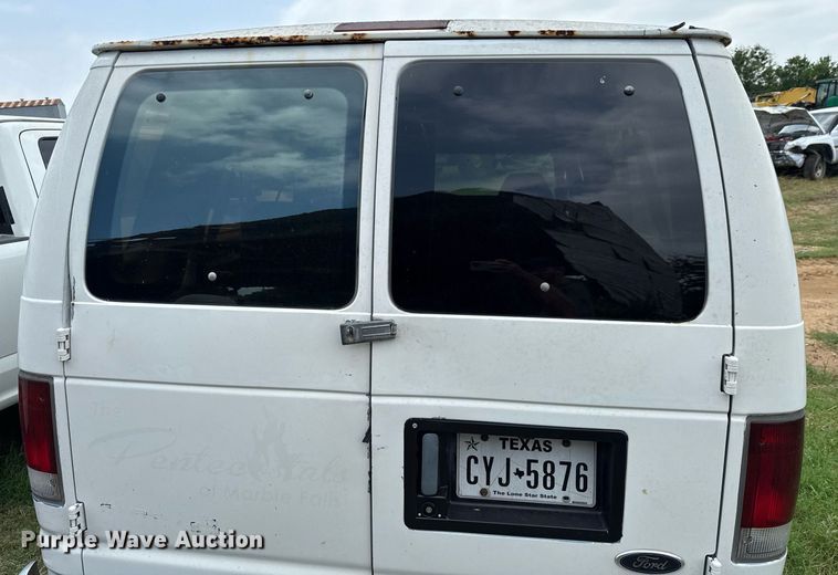 image for item ED5705 1995 Ford Club Wagon  van