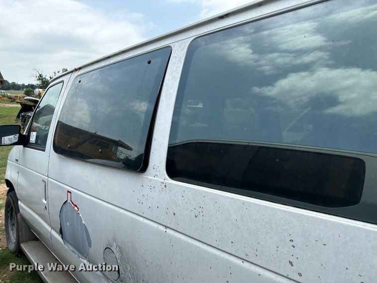 image for item ED5705 1995 Ford Club Wagon  van