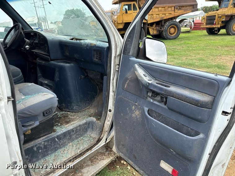 image for item ED5705 1995 Ford Club Wagon  van