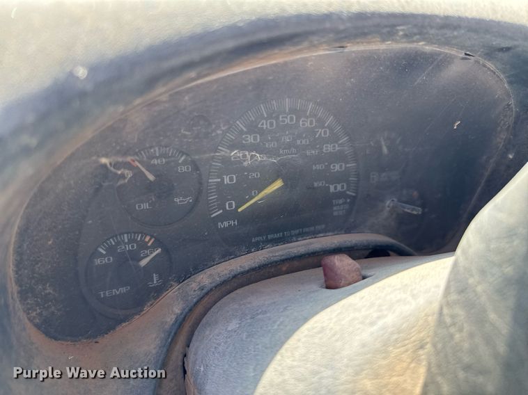 image for item ED5706 2001 Chevrolet Express 3500 van