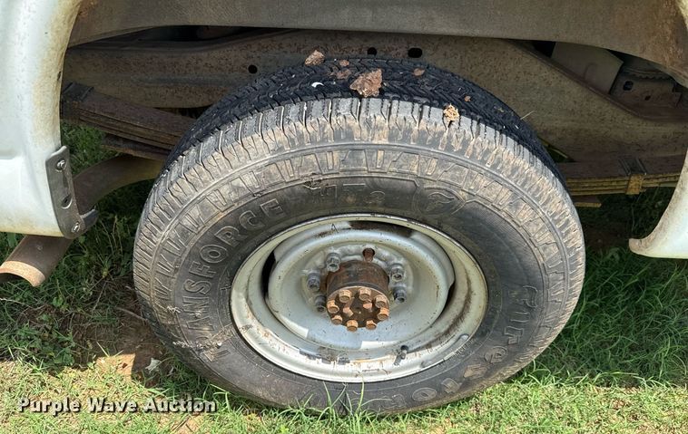 image for item ED5706 2001 Chevrolet Express 3500 van