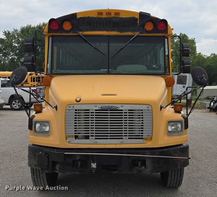 image for item EF1487 2006 Freightliner FS65 school bus