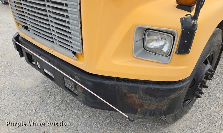 image for item EF1487 2006 Freightliner FS65 school bus