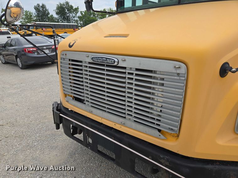 image for item EF1487 2006 Freightliner FS65 school bus