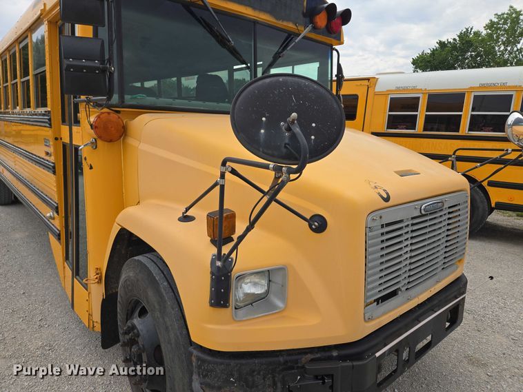 image for item EF1487 2006 Freightliner FS65 school bus