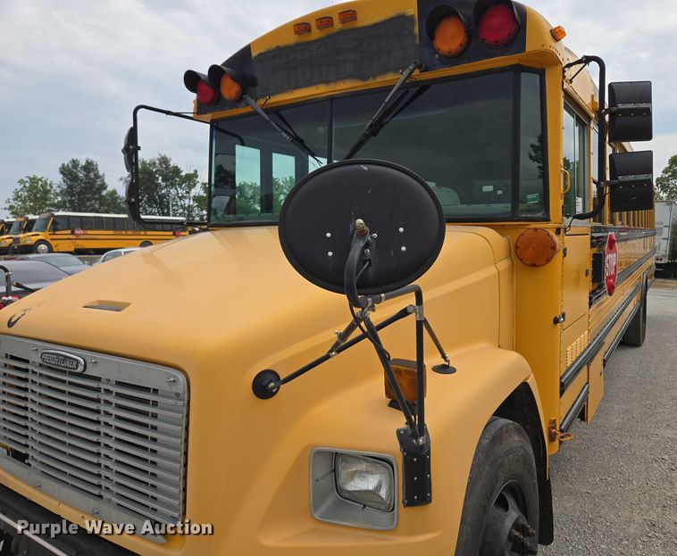 image for item EF1487 2006 Freightliner FS65 school bus