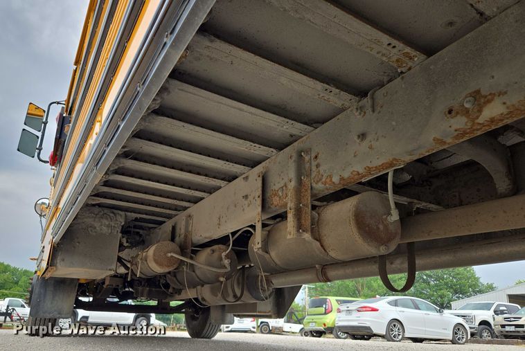 image for item EF1487 2006 Freightliner FS65 school bus