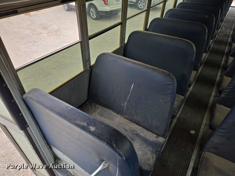 image for item EF1487 2006 Freightliner FS65 school bus