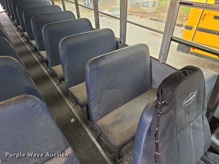 image for item EF1487 2006 Freightliner FS65 school bus