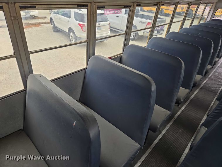 image for item EF1487 2006 Freightliner FS65 school bus