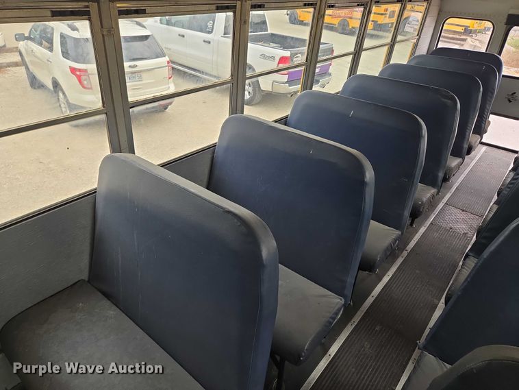 image for item EF1487 2006 Freightliner FS65 school bus