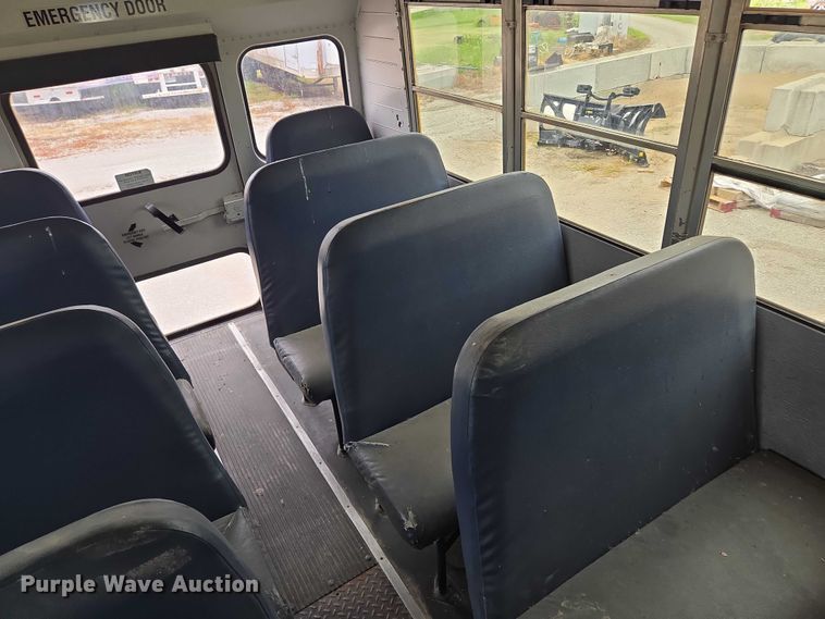 image for item EF1487 2006 Freightliner FS65 school bus