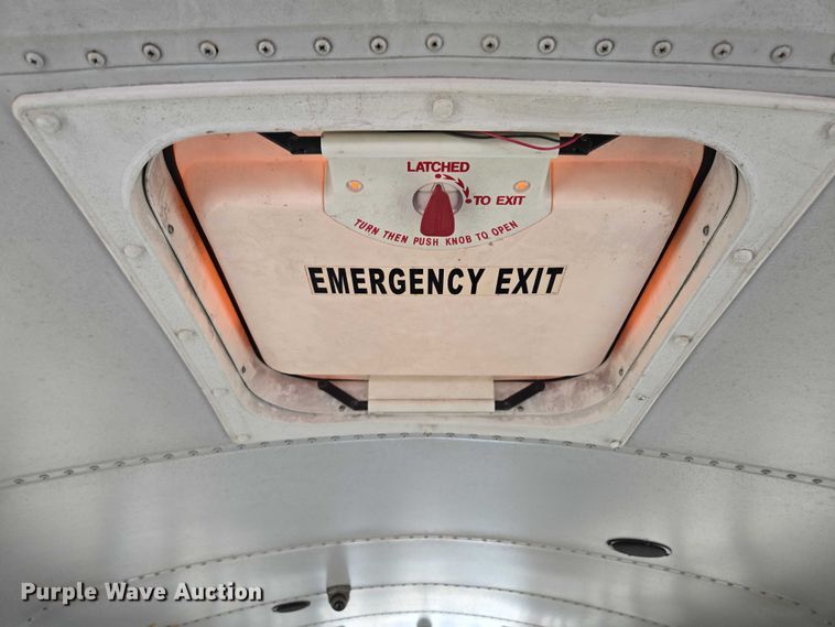 image for item EF1487 2006 Freightliner FS65 school bus