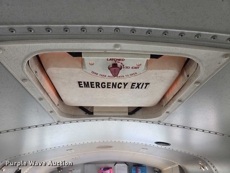 image for item EF1487 2006 Freightliner FS65 school bus