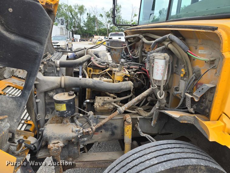 image for item EF1487 2006 Freightliner FS65 school bus