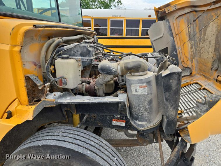 image for item EF1487 2006 Freightliner FS65 school bus