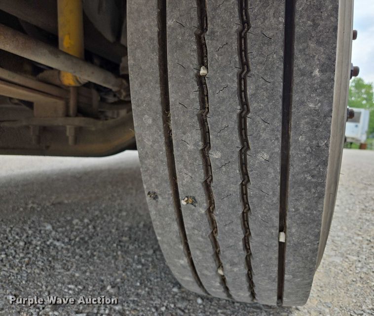 image for item EF1487 2006 Freightliner FS65 school bus