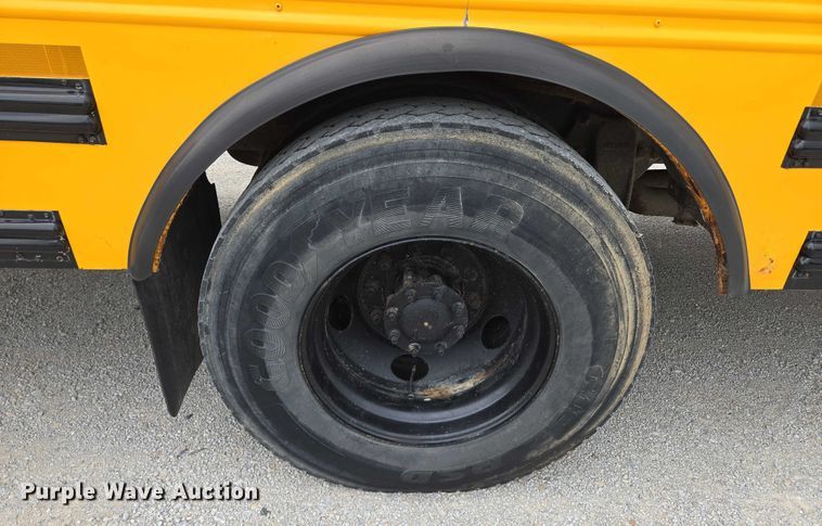 image for item EF1487 2006 Freightliner FS65 school bus