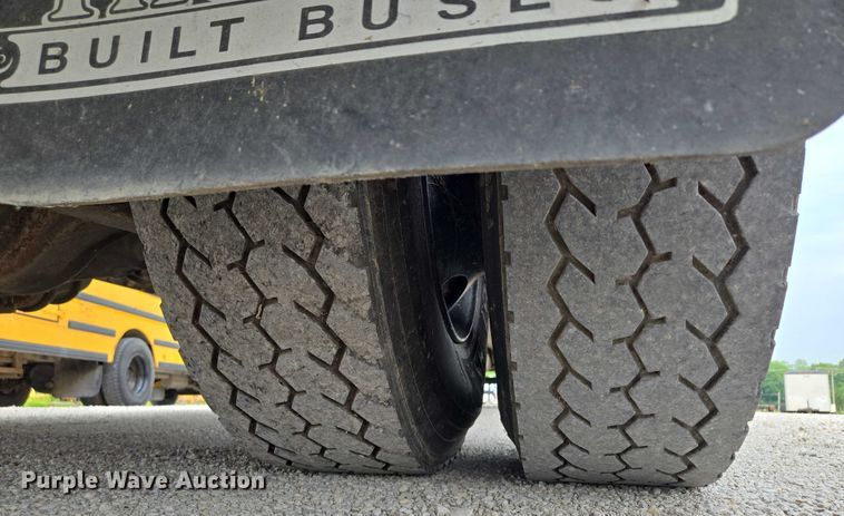 image for item EF1487 2006 Freightliner FS65 school bus