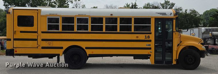 image for item EF1488 2005 IC PB105 school bus