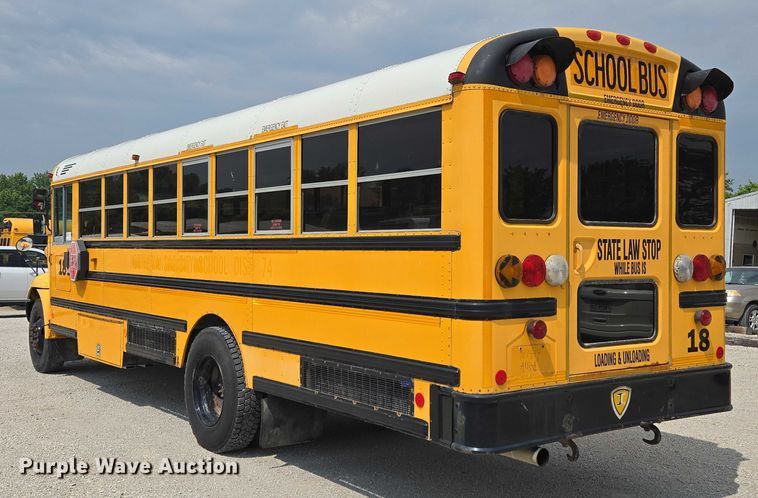 image for item EF1488 2005 IC PB105 school bus