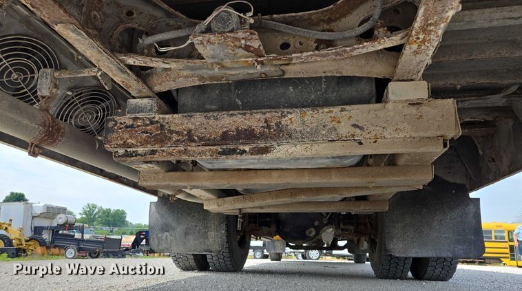 image for item EF1488 2005 IC PB105 school bus