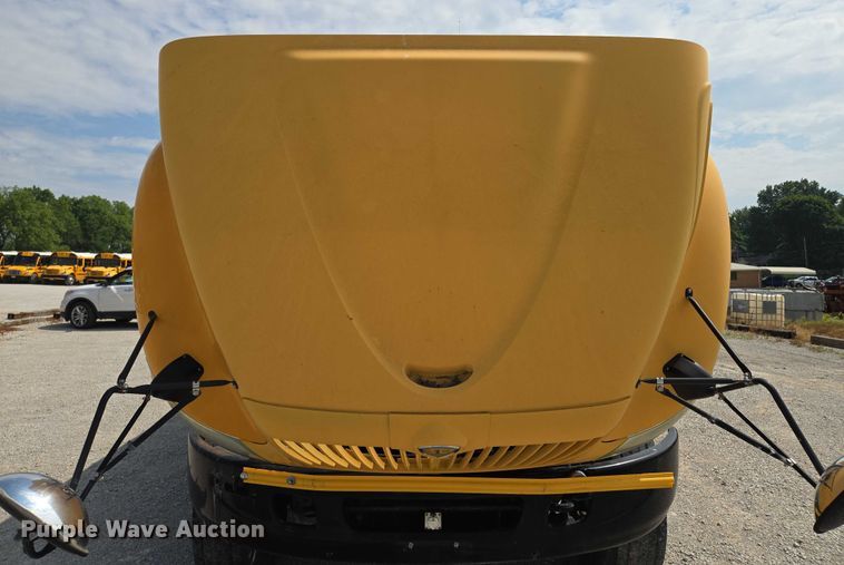 image for item EF1488 2005 IC PB105 school bus