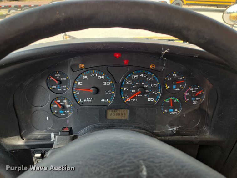 image for item EF1488 2005 IC PB105 school bus