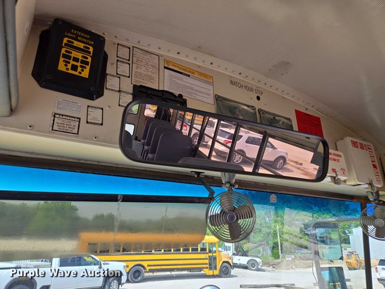 image for item EF1488 2005 IC PB105 school bus