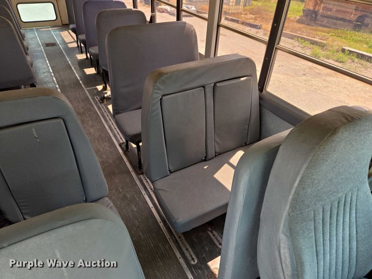 image for item EF1488 2005 IC PB105 school bus