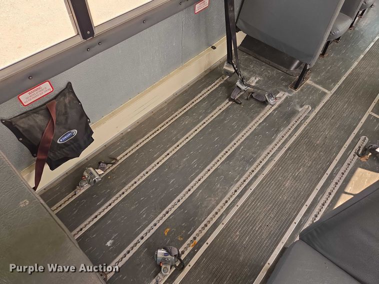 image for item EF1488 2005 IC PB105 school bus