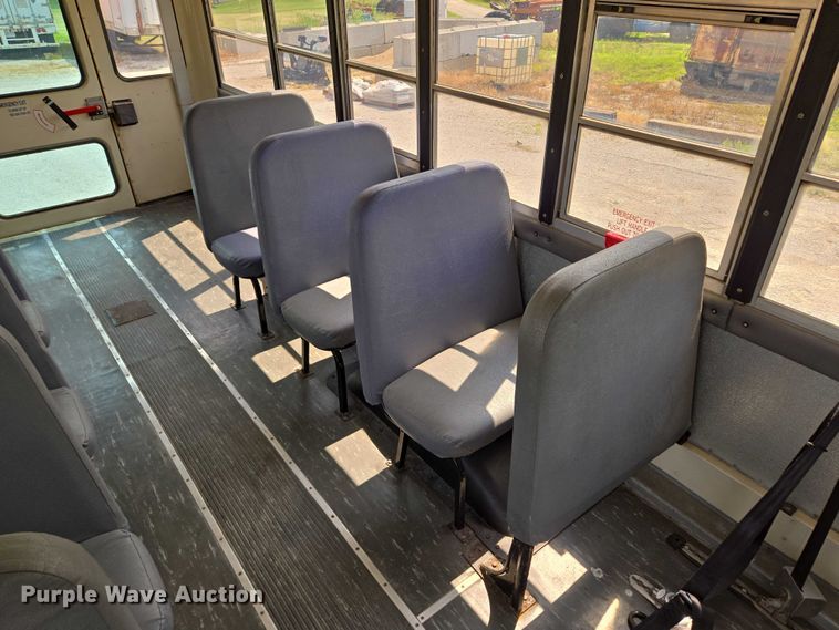 image for item EF1488 2005 IC PB105 school bus