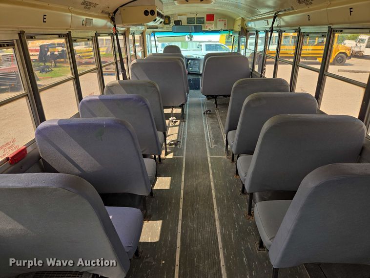 image for item EF1488 2005 IC PB105 school bus