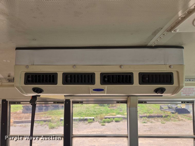 image for item EF1488 2005 IC PB105 school bus