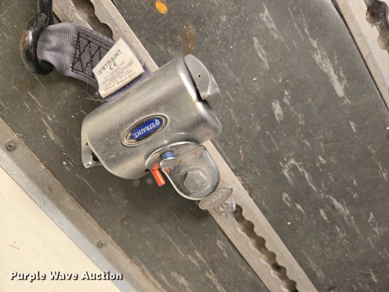 image for item EF1488 2005 IC PB105 school bus