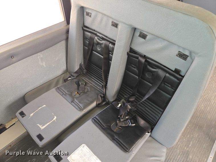 image for item EF1488 2005 IC PB105 school bus