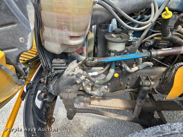 image for item EF1488 2005 IC PB105 school bus