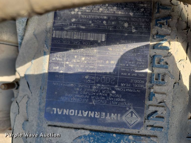 image for item EF1488 2005 IC PB105 school bus