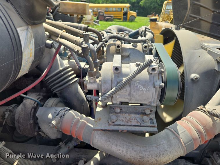 image for item EF1488 2005 IC PB105 school bus